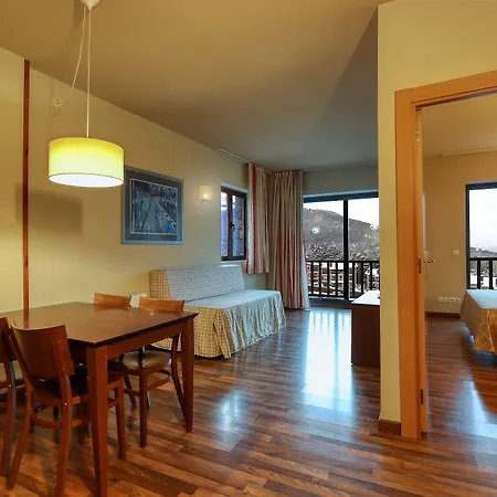 Aparthotel Guitart La Molina & La Molina (Girona)