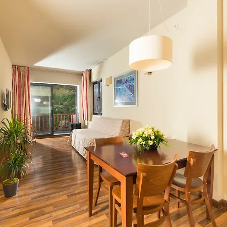 Aparthotel Guitart La Molina & La Molina (Girona)